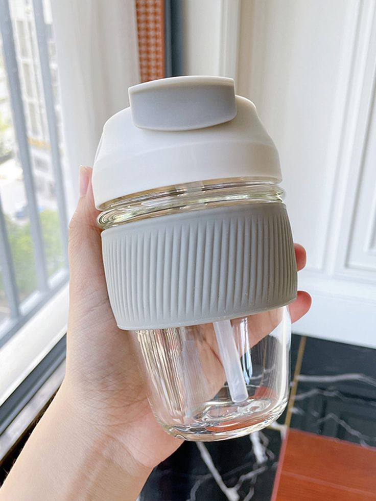 Glass Tumbler with Airtight Lid and Straw