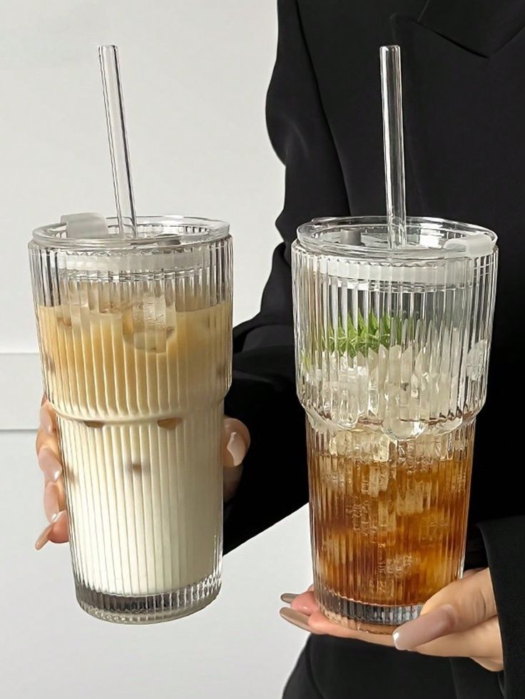 Ribbed Shape Glass with Wood Cap