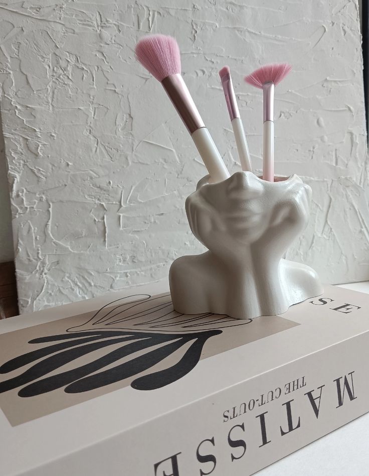 Aesthetic Face Vase